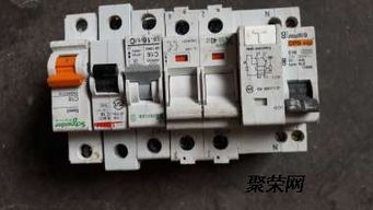 半坡西街專業(yè)電工服務(wù) 燈具安裝、開關(guān)插座維修與配電控制設(shè)備維護(hù)